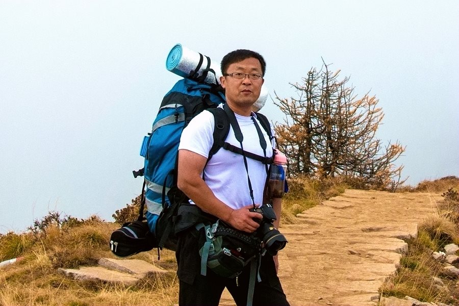 10年多来,谢伟引领西安市户外运动协会骨干,先后组织了数万人次的